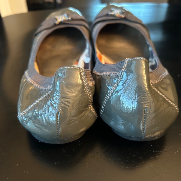 Coach Gray Patent Leather Ballet Flats Size 8 - Picture 5 of 8